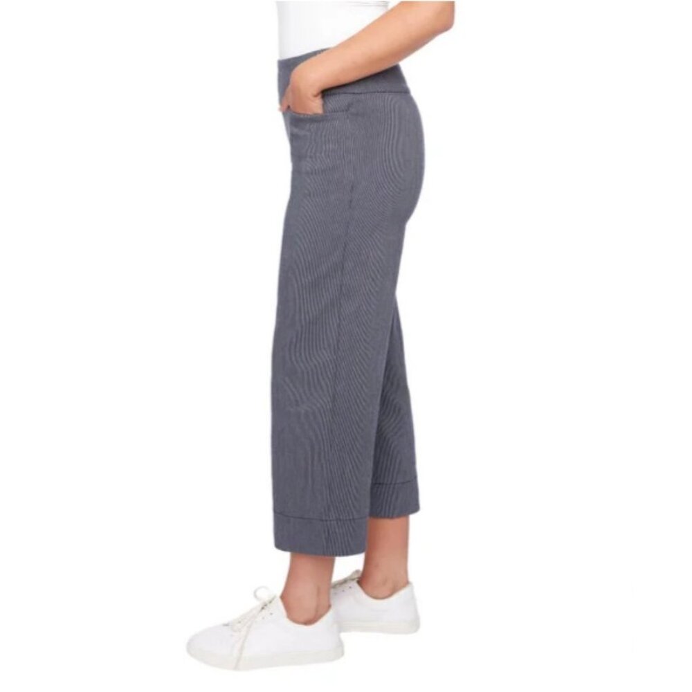 S.C. & CO. Women's Wide Leg Crop Pant (Navy, Large) - Picture 4 of 4